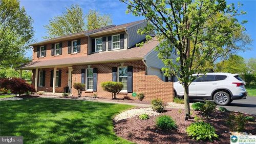 3748 E View Dr, Orefield, PA, 18069-2035 | Card Image