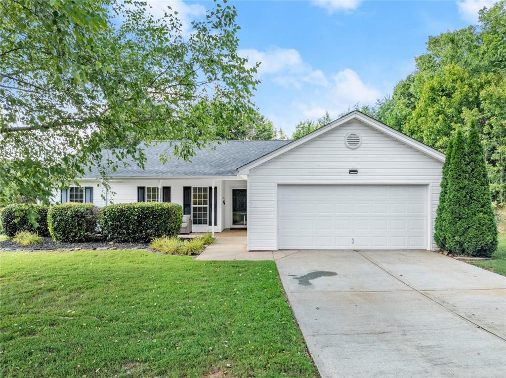 Skyland Ct, Lula, GA 30554