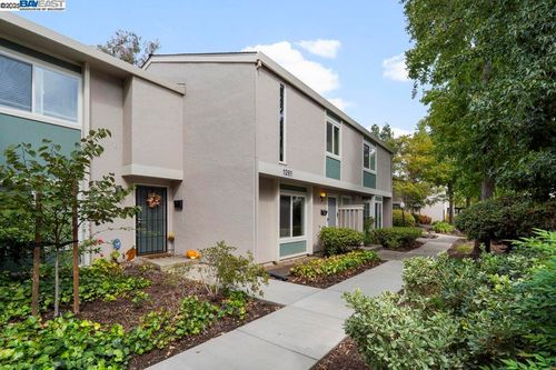 apt-b-1261 Pine Creek Way, Concord, CA, 94520-3645 | Card Image