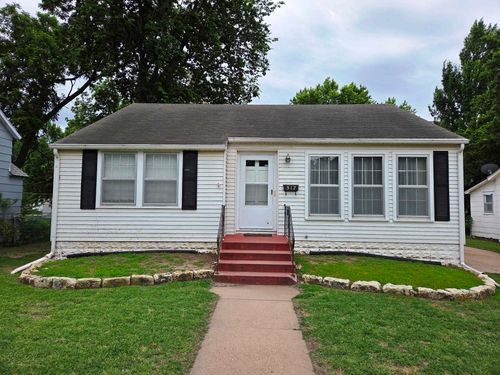 317 E 8th St, Newton, KS, 67114 | Card Image