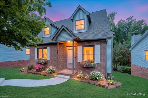 620 Lantern Ridge Dr, Winston Salem, NC, 27104-3477 | Card Image