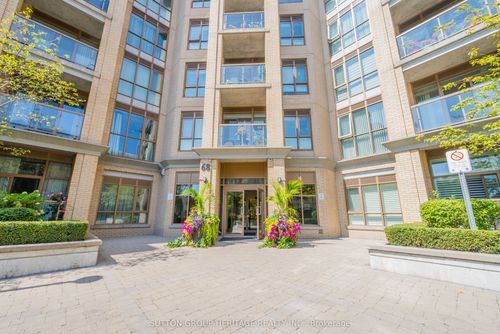 604-68 Main St N, Markham, ON, L3P0N5 | Card Image