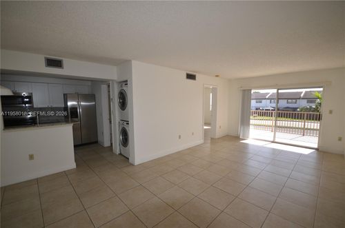 207-15201 Sw 80th St, Miami, FL, 33193-1373 | Card Image