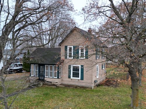 311 Russell St, Middleville, MI, 49333-8390 | Card Image