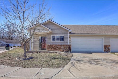 7823 Troup Ave, Kansas City, KS, 66112-2262 | Card Image