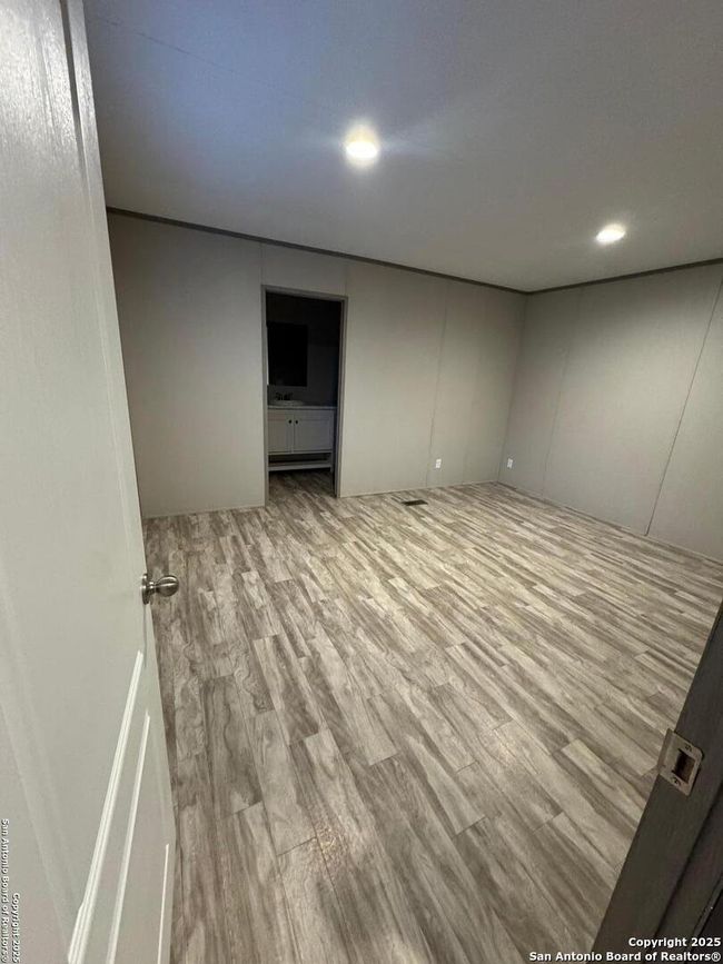 1608 Hildago, House other with 3 bedrooms, 2 bathrooms and null parking in Cotulla TX | Image 6