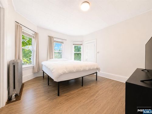 54 Cottage Pl, Englewood, NJ, 07631-3302 | Card Image