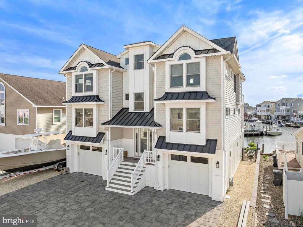 Residential in MANAHAWKIN 4