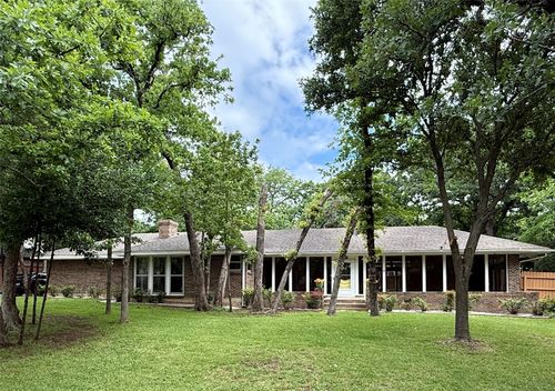 2742 Warwick Way, Grapevine, TX, 76051-4736 | Card Image