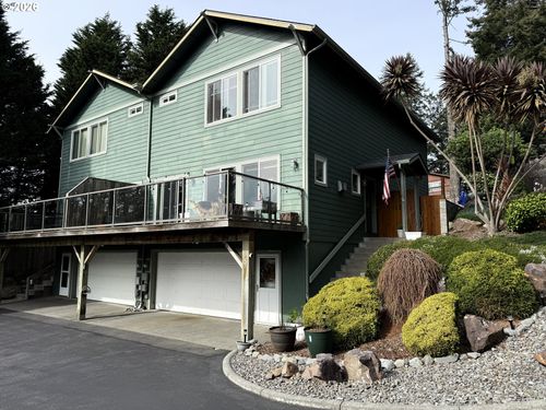 5-815 Old County Rd, Brookings, OR, 97415-8230 | Card Image