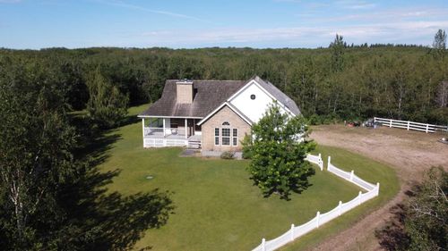 6 Cedar Crescent, Rural Wainwright No. 61, M.d. Of, AB, T9W1T2 | Card Image