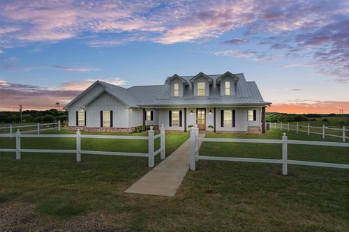 375 J B Vandiver Loop, Moody, TX, 76557-3743 | Card Image