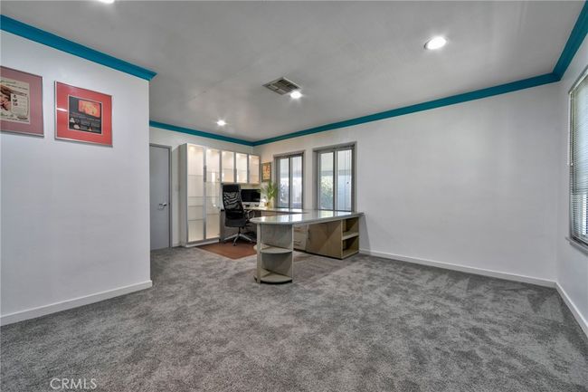 2120 N Rose St, House other with 3 bedrooms, 2 bathrooms and 2 parking in Burbank CA | Image 6