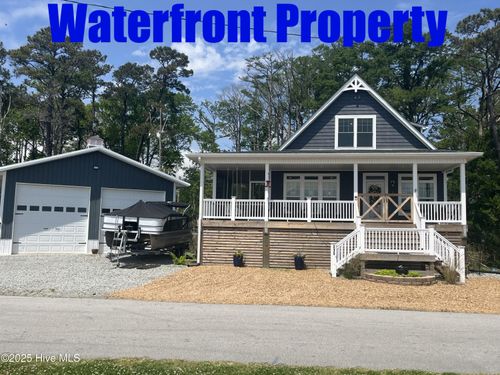 215 River Rd, Arapahoe, NC, 28510-9501 | Card Image