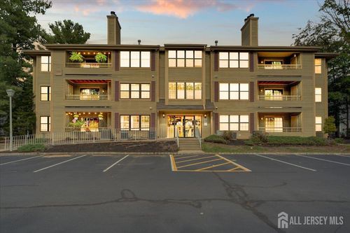 1610 Stoneridge Cir, Helmetta, NJ, 08828-1142 | Card Image