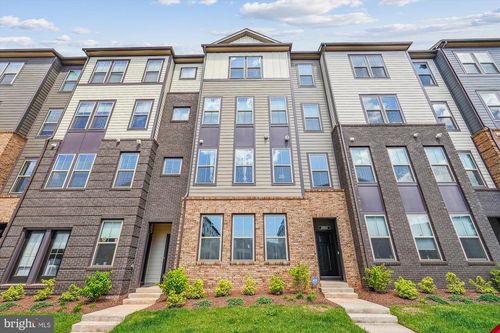 45918 Swallow Ter, STERLING, VA, 20165-5889 | Card Image