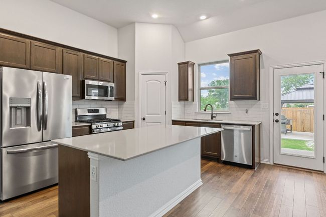 627 Cold River Run, House other with 4 bedrooms, 3 bathrooms and 6 parking in Kyle TX | Image 5