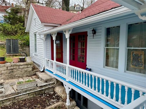 8 Magnolia St, Eureka Springs, AR, 72632-3008 | Card Image