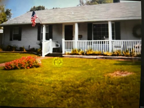221 Fairway Dr, Evansville, IN, 47710-3405 | Card Image