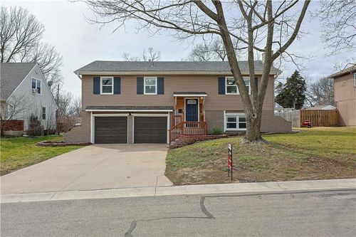 525 N Stevenson St, Olathe, KS, 66061-3332 | Card Image