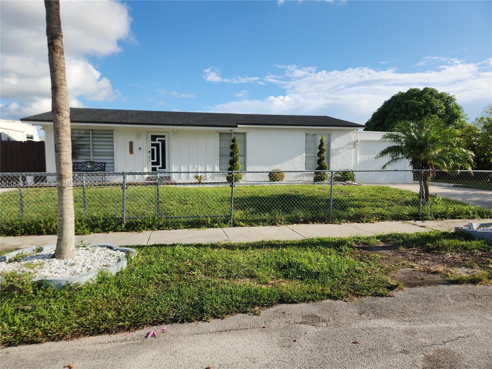 261st Ter, Homestead, FL 33032