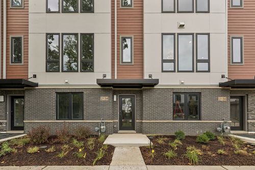 2118 Iron Ridge Ln, Naperville, IL, 60563-6102 | Card Image