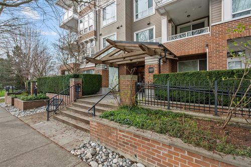 411-3551 Foster Ave, Vancouver, BC, V5R0A1 | Card Image