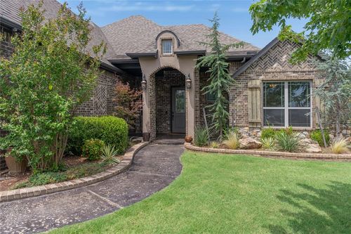 5813 Shiloh Blvd, Oklahoma City, OK, 73179-7901 | Card Image