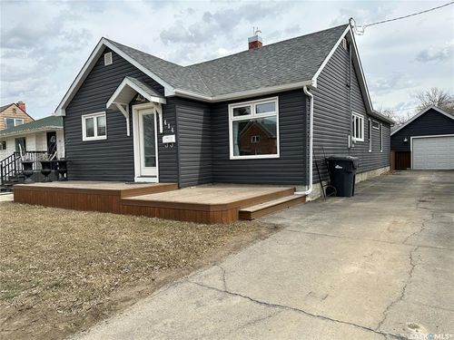 414 Government Road Ne, Weyburn, SK, S4H0P6 | Card Image