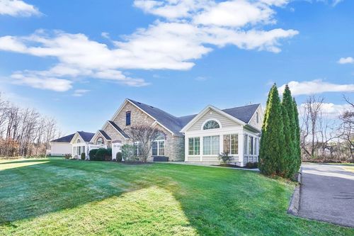 126-126 Stonybrook Way, South Hadley, MA, 01075-2043 | Card Image