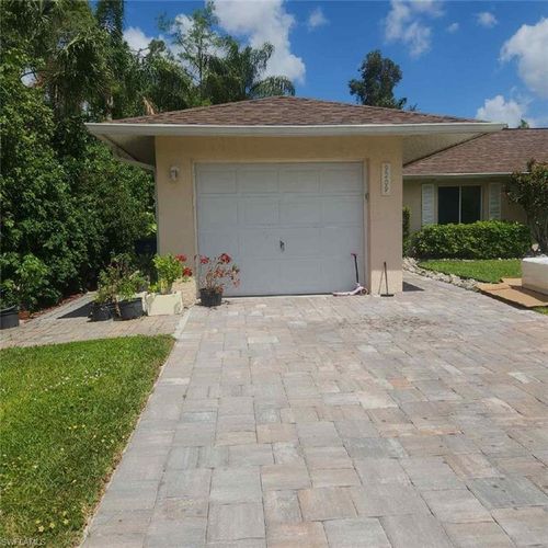 9209 Seville Rd, FORT MYERS, FL, 33967-3724 | Card Image