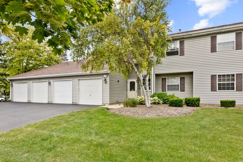 apt-a-8 Gant Cir, Streamwood, IL, 60107-6672 | Card Image