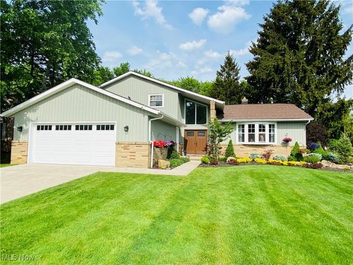 3929 Beechmont Trail, Orange Village, OH, 44122 | Card Image