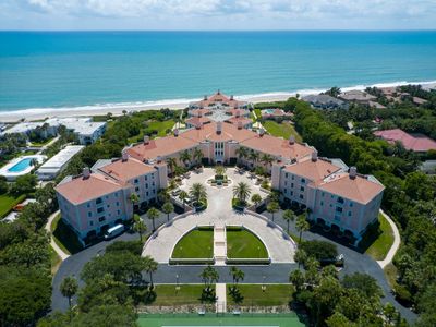 207 - 5680 Highway A1 A, Home with 3 bedrooms, 4 bathrooms and null parking in Vero Beach FL | Image 1