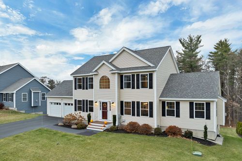 158 Standish Ln, Hudson, NH, 03051-4434 | Card Image