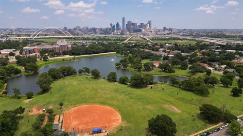 500 E 6th St, Dallas, TX, 75203-5304 | Card Image