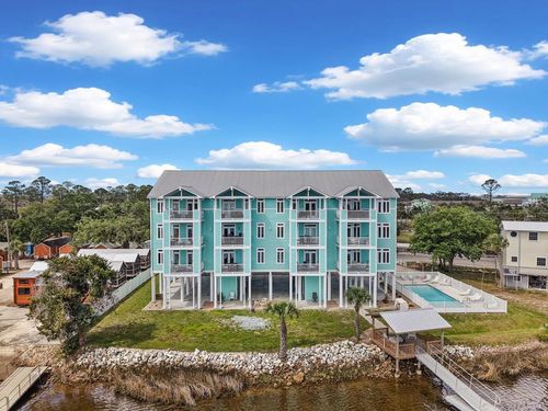 3c-7086 Sw Hwy 358, Steinhatchee, FL, 32359 | Card Image