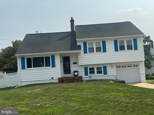 11 Manor Ter, MOUNT HOLLY, NJ, 08060-1906 | Card Image