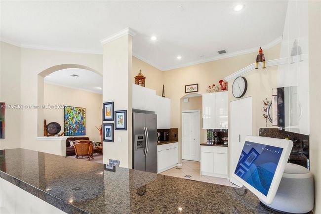 3848 Oak Ridge Cir, House other with 4 bedrooms, 3 bathrooms and null parking in Weston FL | Image 29