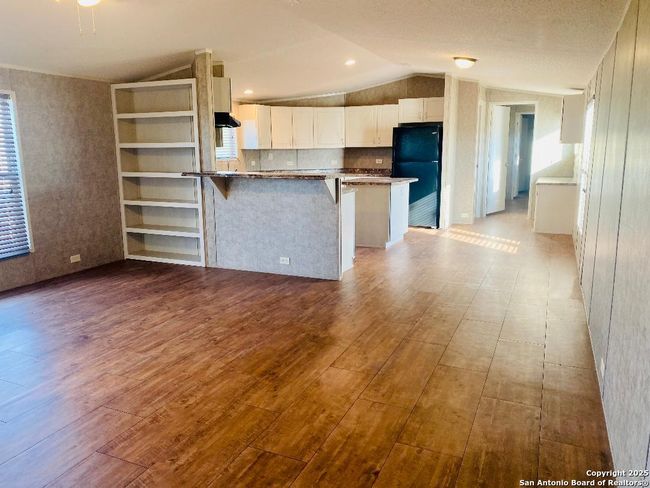 698 Forest Creek Rd, House other with 3 bedrooms, 2 bathrooms and null parking in Devine TX | Image 8