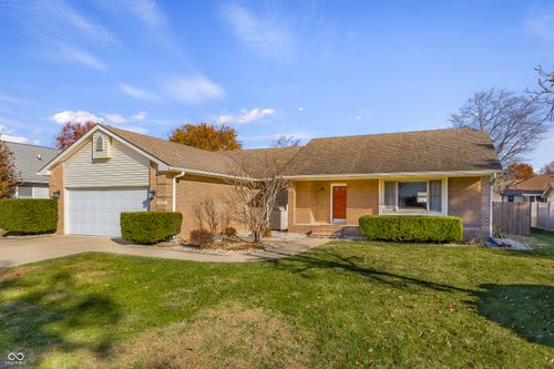 3277 Muriel Pl, Columbus, IN, 47203-2279 | Card Image