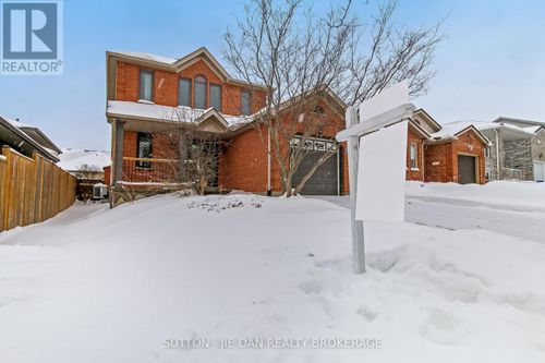 135 Gerald Cres, London, ON, N5Z5A3 | Card Image