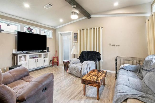 13271 Mustang Trl, House other with 2 bedrooms, 1 bathrooms and null parking in Hamshire TX | Image 6