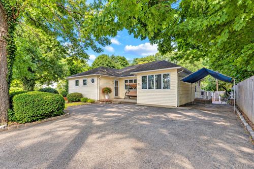 164 Landing Rd, Glen Cove, NY, 11542-1736 | Card Image
