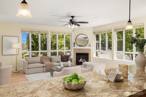 apt-210-1840 25th Ave Ne, Issaquah, WA, 98029-2639 | Card Image