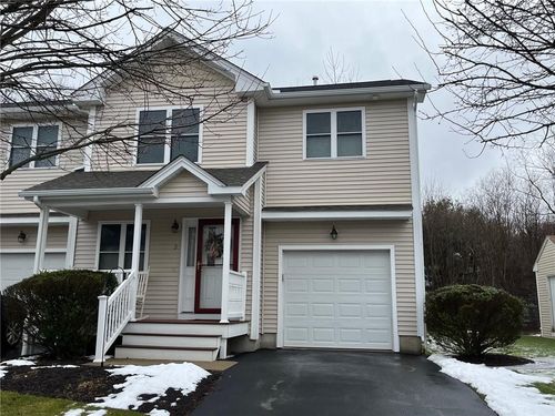 3 Silver Cup Cir, West Warwick, RI, 02893-1850 | Card Image