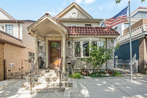 7815 Woodhaven Boulevard, New York, NY, 11385 | Card Image