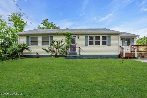 28 Locust Ln, New Egypt, NJ, 08533-1509 | Card Image