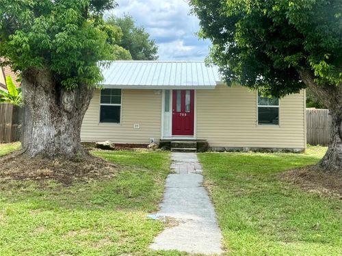 709 S Dixie Ave, FRUITLAND PARK, FL, 34731-4012 | Card Image