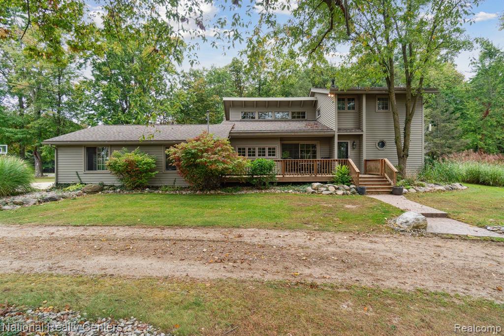 Schrepfer Rd, Howell, MI 48855
